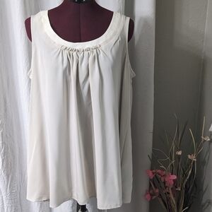 Simply Vera Vera Wang Cream Sleeveless Top
